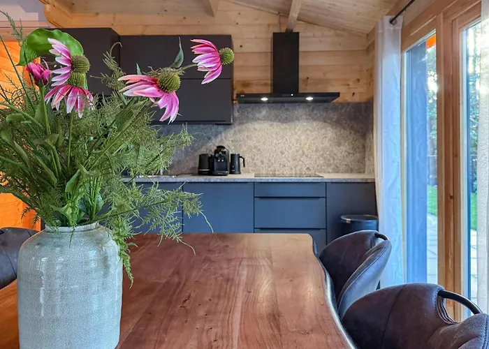 Дом отдыха 3 Bedroom Lovely In